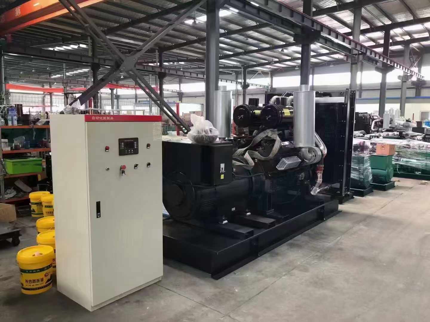 洛龙柴油发电机运行时的噪音和振动水平如何?
