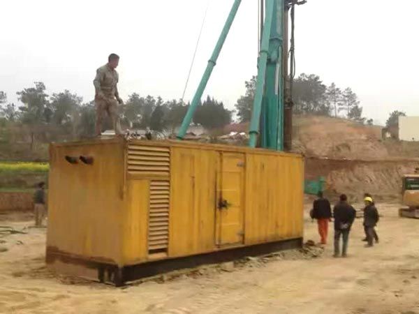 洛龙如何判断水冷式机油散热器密封件是否需要更换？